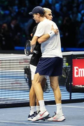 Jannik Sinner (Italia) and Carlos Alcaraz (Spain) hug after practice on the central field of the Inalpi Arena Turin, Italy, where the ATP, Tennis Herren Finals will begin on Sunday, Nov. 9 - - Friday, November 7, 2024.  Copyright: xMarcoxAlpozzi LaPressex