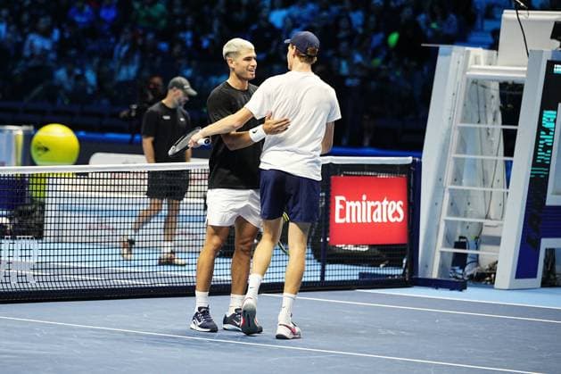 Jannik Sinner (Italia) and Carlos Alcaraz (Spain) hug after practice on the central field of the Inalpi Arena Turin, Italy, where the ATP, Tennis Herren Finals will begin on Sunday, Nov. 9 - - Friday, November 7, 2024.  Copyright: xMarcoxAlpozzi LaPressex
