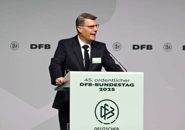 07.11.2025, xsltx, Fussball DFB Medientermine, DFB-Bundestag v.l. Neu im Präsidium: Matthias Schöck (Vizepräsident DFB-Strategie bis 2030) (DFL DFB REGULATIONS PROHIBIT ANY USE OF PHOTOGRAPHS as IMAGE SEQUENCES and or QUASI-VIDEO)