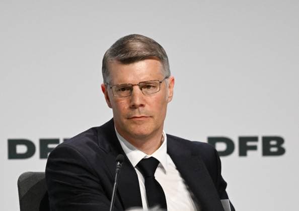 07.11.2025, xsltx, Fussball DFB Medientermine, DFB-Bundestag v.l. Matthias Schöck (Vizepräsident DFB-Strategie bis 2030) (DFL DFB REGULATIONS PROHIBIT ANY USE OF PHOTOGRAPHS as IMAGE SEQUENCES and or QUASI-VIDEO)
