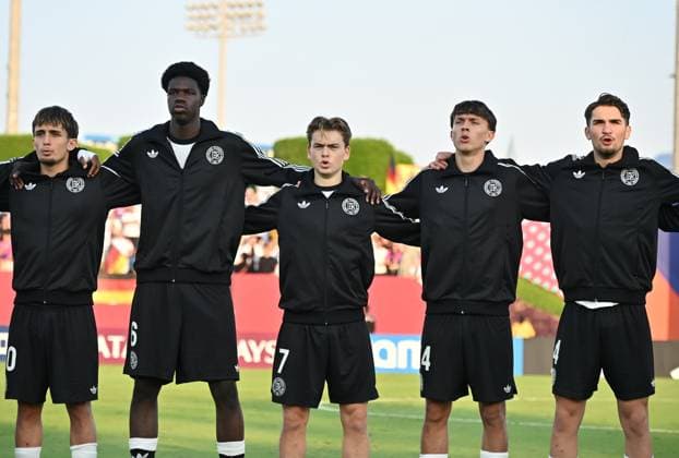 Germany v Korea DPR : Group G - FIFA U-17 World Cup Qatar 2025 Starting players of Germany line up prior to the FIFA U-17 World Cup Qatar 2025 Group G match between Germany and Korea DPR in Doha, Qatar, on November 7, 2025. DOHA Qatar Copyright: xNOUSHADx
