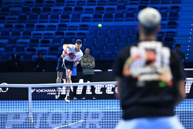 2025 Nitto ATP, Tennis Herren Finals - Practice Day - Turin Carlos Alcaraz (ESP) with Jannik Sinner (ITA) during practice at the 2025 Nitto ATP Finals in Turin, Italy on November 7, 2025. Photo by Corinne Dubreuil ABACAPRESS.COM Turin Italy  Copyright: xDubreuilxCorinne ABACAx