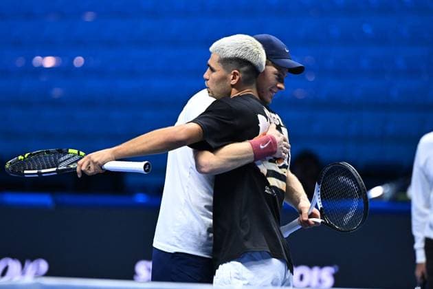 2025 Nitto ATP, Tennis Herren Finals - Practice Day - Turin Carlos Alcaraz (ESP) with Jannik Sinner (ITA) during practice at the 2025 Nitto ATP Finals in Turin, Italy on November 7, 2025. Photo by Corinne Dubreuil ABACAPRESS.COM Turin Italy  Copyright: xDubreuilxCorinne ABACAx