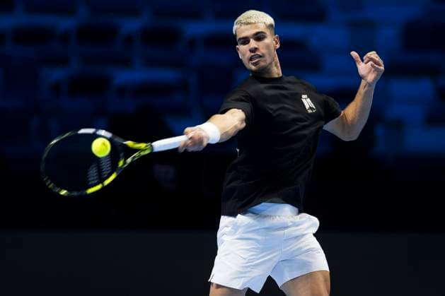 Nitto ATP, Tennis Herren Finals 2025 - Practice Carlos Alcaraz of Spain plays a forehand during his practice against Jannik Sinner of Italy during the Nitto ATP Finals 2025. Turin Italy Copyright: xNicolòxCampox