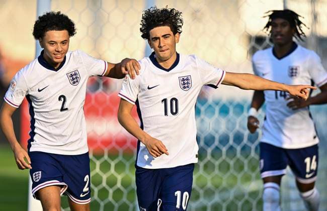 England v Haiti : Group E - FIFA U-17 World Cup Qatar 2025 Luca Williams-Barnett (C) of England celebrates after scoring a goal during the FIFA U-17 World Cup Qatar 2025 Group E match between England and Haiti in Doha, Qatar, on November 7, 2025. DOHA Qatar Copyright: xNOUSHADx