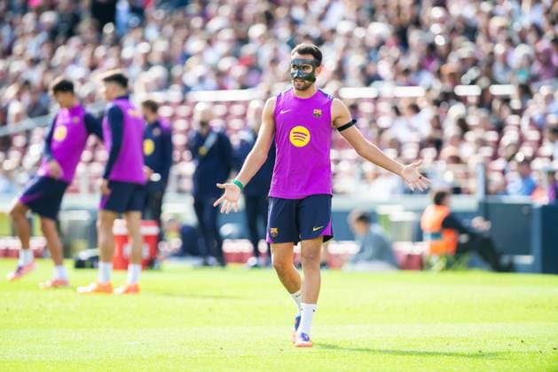 Open training session at the Nou Spotify Camp Nou Barcelona November 7, 2025 Nou Spotify Camp Nou November 7 ,2025 Eric Garcia (24) of FC Barcelona, Barca during the open training session at the Nou Spotify Camp Nou Barcelona ESP Copyright: xS.xRosx