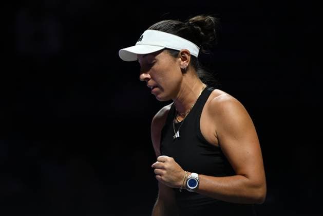 2025 WTA, Tennis Damen Finals RIYADH, SAUDI ARABIA - NOVEMBER 7: Jessica Pegula of the United States plays against Elena Rybakina (not seen) of Kazakhstan in the first semifinal on Day 7 of the 2025 WTA Finals, part of the Hologic WTA Tour, at King Saud University Indoor Arena in Riyadh, Saudi Arabia, on November 7, 2025. Artur Widak Anadolu Riyadh Saudi Arabia. Editorial use only. Please get in touch for any other usage.  Copyright: x2025xAnadoluxArturxWidakx