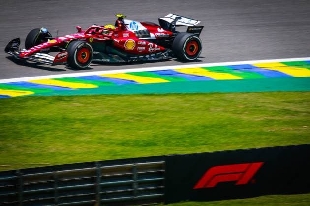 Primeiro dia de treinos para GP Brasil F1 SaO PAULO, SP - 07.11.2025: PRIMEIRO DIA DE TREINOS PARA GP BRASIL F1 - First day of practice this Friday (07) for the Formula 1 Brazilian Grand Prix in Sao Paulo, which will take place this weekend at the JosÃ Carlos Pace racetrack in Interlagos, south of the capital of Sao Paulo. In the photo, the Scuderia Ferrari HP driver, Lewis Hamilton (44), in action during the free practice of the Formula 1 Sao Paulo GP, in Interlagos. (Photo: Aloisio Mauricio Fotoarena) x2837252x  AloisioxMauricio