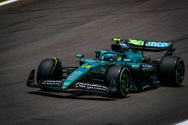 Primeiro dia de treinos para GP Brasil F1 SaO PAULO, SP - 07.11.2025: PRIMEIRO DIA DE TREINOS PARA GP BRASIL F1 - First day of practice this Friday (07) for the Formula 1 Brazilian Grand Prix in Sao Paulo, which will take place this weekend at the JosÃ Carlos Pace racetrack in Interlagos, south of the capital of Sao Paulo. In the photo, the Aston Martin Aramco F1 Team driver, Fernando Alonso (14), in action during the free practice of the Formula 1 Sao Paulo GP, in Interlagos. (Photo: Aloisio Mauricio Fotoarena) x2837278x  AloisioxMauricio
