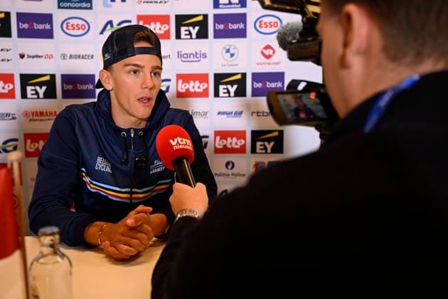 2025 UEC Cyclo-Cross EC - Media Activities MIDDELKERKE, BELGIUM - NOVEMBER 07 : Nys Thibau (BEL) talking to the press during a press conference, PK, Pressekonferenz prior to the 2025 UEC Cyclo-Cross European Championships on November 07, 2025 in Middelkerke, Belgium, 07 11 2025 Middelkerke Belgium  Copyright: xNicoxVereeckenx