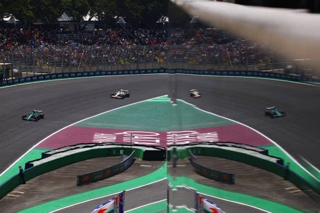 Formula 1 MSC Cruises Grande Premio de Sao Paulo 2025 07.11.2025, Autodromo Jose Carlos Pace, Interlagos, Formula 1 MSC Cruises Grande Premio de Sao Paulo 2025 , im Bild Lance Stroll (CAN), Aston Martin Aramco Cognizant Formula One Team, Liam Lawson (NZL), Visa Cash App RB Formula One Team