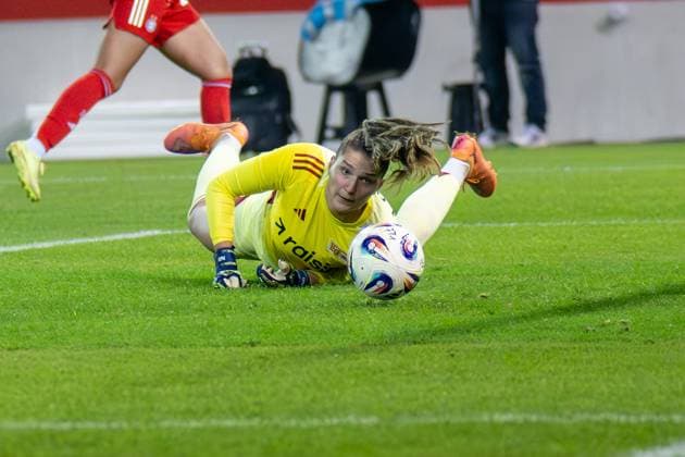 Nadine Boehi 28 (Union Berlin) in Action, FC Bayern Frauen Muenchen - 1. FC Union Berlin, Google Pixel Frauenbundesliga, 10. Spieltag, 07.11.25 DFB regulations prohibit any use of photographs as image sequences and or quasi-video. (kolbert-press) Muenchen Bayern Deutschland