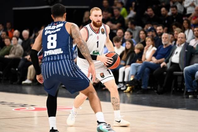 NiccolÃ² Mannion Efes Istanbul - EA7 Emporio Armani Olimpia Milano EuroLeague 2025-26 Istanbul, 07 11 2025 Foto M.Ceretti Ciamillo-Castoria Istanbul  Copyright: xMassimoxCerettix