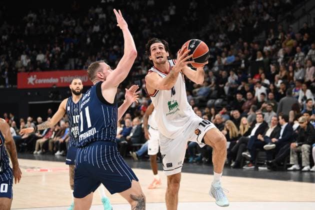 Leandro Bolmaro Efes Istanbul - EA7 Emporio Armani Olimpia Milano EuroLeague 2025-26 Istanbul, 07 11 2025 Foto M.Ceretti Ciamillo-Castoria Istanbul  Copyright: xMassimoxCerettix