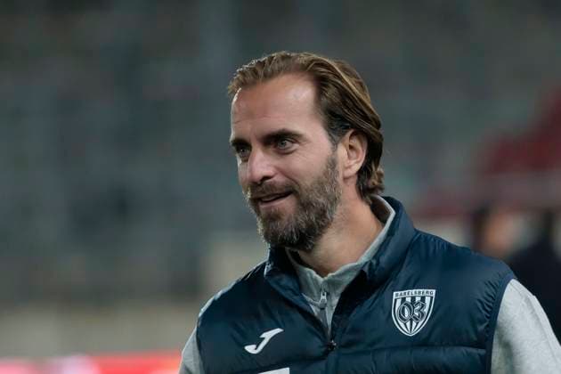 Trainer Ronny Ermel (Babelsberg) vor dem Spiel Hallescher FC vs. SV Babelsberg 03, Fussball, RL Nordost, 15. Spieltag, Saison 2025 26, 07.11.2025 Halle Leuna Chemie Stadion ST Deutschland