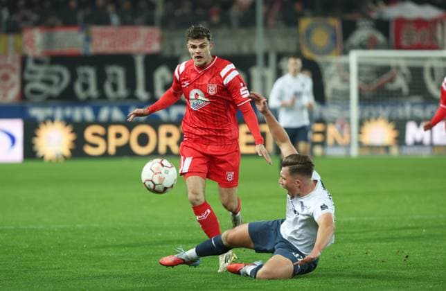 071125 Halle Saale Fußball Hallescher FC Halle HFC Regionalliga Nordost 4. Liga Männer Saison 2025 2026 15.Spieltag HFC- SV Babelsberg Gordon Büch ( SV Babelsberg) Fabrice Hartmann (Hallescher FC)