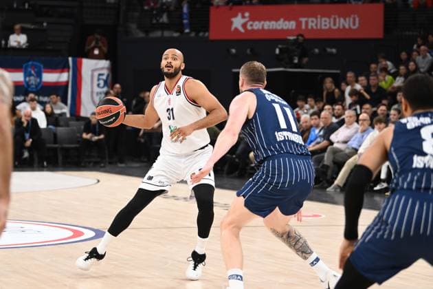 Shavon Shields Efes Istanbul - EA7 Emporio Armani Olimpia Milano EuroLeague 2025-26 Istanbul, 07 11 2025 Foto M.Ceretti Ciamillo-Castoria Istanbul  Copyright: xMassimoxCerettix