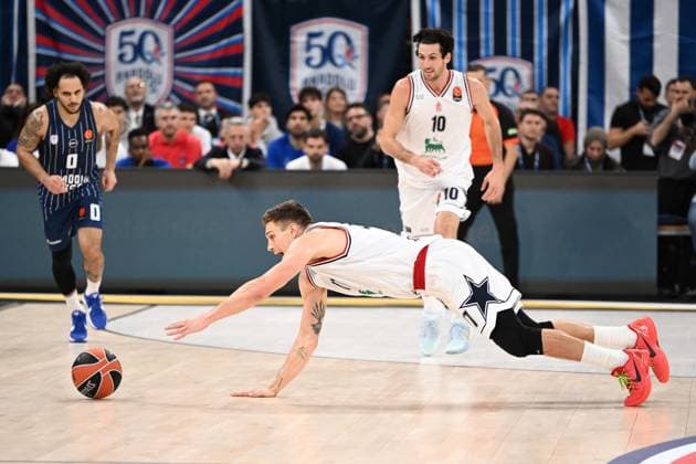 Stefano Tonut Efes Istanbul - EA7 Emporio Armani Olimpia Milano EuroLeague 2025-26 Istanbul, 07 11 2025 Foto M.Ceretti Ciamillo-Castoria Istanbul  Copyright: xMassimoxCerettix
