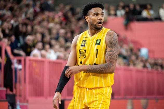 Tigers Tuebingen - Giessen 46ers, Herren, 2. Bundesliga, Barmer 2. Basketball Bundesliga, pro A, 7. Spieltag, Spielzeit 2025 2026, 07.11.2025 Bernard Pelote (Tigers Tuebingen, 01) portraet Oberkoerper