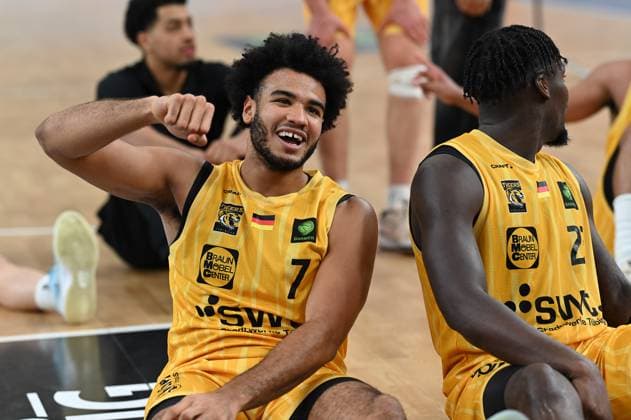 Silas Oriane (Tigers Tuebingen, 07) GER, Tigers Tuebingen vs. Giessen 46ers, Basketball, Herren, Pro A, 2. Barmer Basketball Bundesliga, Saison 2025 2026, 07.11.2025 GER, Tigers Tuebingen vs. Giessen 46ers, Basketball, Herren, Pro A, 2. Barmer Basketball Bundesliga, Saison 2025 2026, 07.11.2025 Tuebingen Copyright: xEibner-Pressefoto NicolasxWoernx EP_NWN