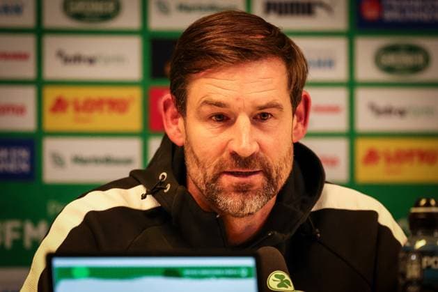 Cheftrainer Thomas Kleine (Spvgg Greuther Fuerth) auf der Pressekonferenz, SpVgg Greuther Fuerth vs. SC Preussen Muenster, Fussball, Maenner, DFL, 2. Bundesliga, Saison 2025 2026, Sportpark Ronhof Thomas Sommer, 12. Spieltag, 07.11.2025 Fuerth Bayern Deutschland