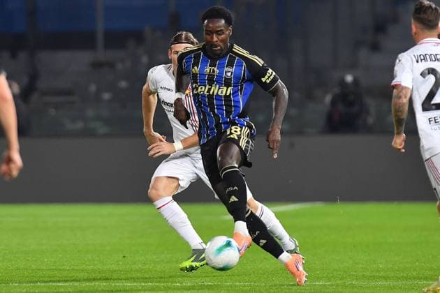 M Bala Nzola (Pisa) during Pisa SC vs US Cremonese, Italian soccer Serie A match in Pisa, Italy, November 07 2025  Copyright: xGabrielexMasotti IPAxSportx xipa-agency.netx xx IPA_67669059 IPA_Agency_IPA67669059