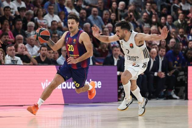 November 7, 2025, Barcelona, Barcelona, Spain: Nico Laprovittola of FC Barcelona, Barca and Facu Campazzo of Real Madrid in action during the EuroLeague Regular Season Round 9 match played between FC Barcelona and Real Madrid at Palau Blaugrana on November 07, 2025 in Barcelona, Spain. Barcelona Spain - ZUMAa181 20251107_zaa_a181_214 Copyright: xJavierxBorregox