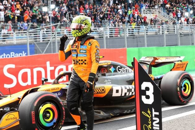 Formula 1 MSC Cruises Grande Premio de Sao Paulo 2025 07.11.2025, Autodromo Jose Carlos Pace, Interlagos, Formula 1 MSC Cruises Grande Premio de Sao Paulo 2025 , im Bild Polepostion für das morgige Sprintrennen für Lando Norris (GBR), McLaren F1 Team