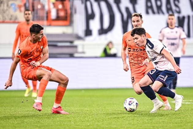 Lubin 07.11.2025 Pilka nozna PKO BP Ekstraklasa sezon 2025 2026 15 kolejka mecz: Zaglebie Lubin - Gornik Zabrze --- Football PKO Ekstraklasa 2025 2026 season 15 round match: Zaglebie Lubin - Gornik Zabrze nz Filip Kocaba Maksym Khlan Fot. Kai Taller Arena Akcji NEWSPIX.PL --- newspix.pl 