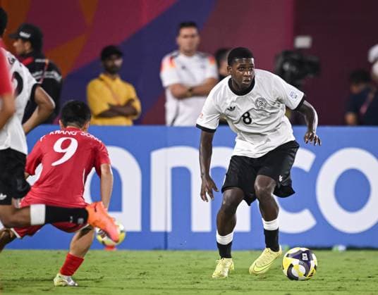 Fussball, Junioren U 17 WM 2025 in Doha Katar Vorrunde 07.11.2025 Gruppe G Deutschland - Korea DVR Jeremiah Dennit Mensah (re, Deutschland)