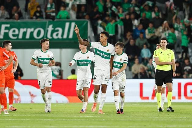 Alvaro Rodriguez (Elche), NOVEMBER 7, 2025 - Football Soccer : Alvaro Rodriguez celebrate with team players after his goal during Spanish LaLiga EA Sports match between Elche CF - Real Sociedad at the Estadio Martinez Valero in Elche, Spain. Noxthirdxpartyxsales  aflo_309676010
