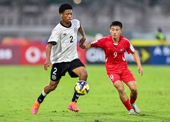 Germany v Korea DPR : Group G - FIFA U-17 World Cup Qatar 2025 Alexander Staff of Germany and Kwang Song Pak of Korea DPR in action during the FIFA U-17 World Cup Qatar 2025 Group G match between Germany and Korea DPR in Doha, Qatar, on November 7, 2025. DOHA Qatar Copyright: xNOUSHADxTHEKKAYILx