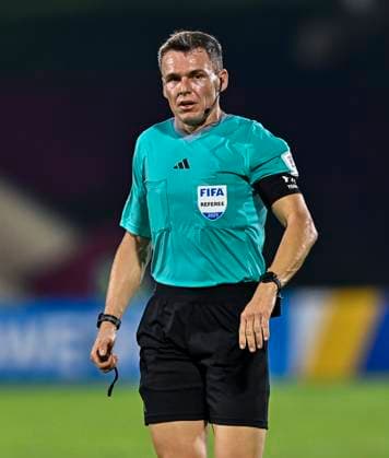 Germany v Korea DPR : Group G - FIFA U-17 World Cup Qatar 2025 Brazilian referee Bapaulo Zanovelli, reacts during the FIFA U-17 World Cup Qatar 2025 Group G match between Germany and Korea DPR in Doha, Qatar, on November 7, 2025. Brazilian referee Bapaulo Zanovelli DOHA Qatar Copyright: xNOUSHADxTHEKKAYILx