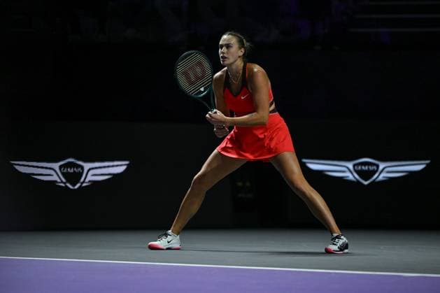 WTA, Tennis Damen Finals 2025 - Day Seven RIYADH, SAUDI ARABIA NOVEMBER 7: Aryna Sabalenka plays against Amanda Anisimova of the United States during their semifinal match on Day 7 of the 2025 WTA Finals, part of the Hologic WTA Tour, at King Saud University Indoor Arena in Riyadh, Saudi Arabia, on November 7, 2025. Riyadh Saudi Arabia  Copyright: xSTRx originalFilename:str-wtafinal251107_npqVz.jpg