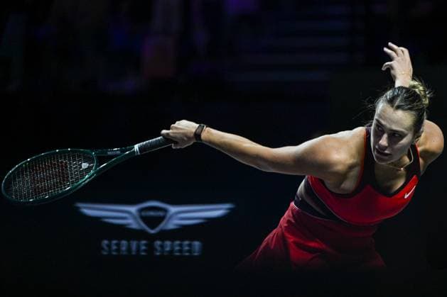 WTA, Tennis Damen Finals 2025 - Day Seven RIYADH, SAUDI ARABIA NOVEMBER 7: Aryna Sabalenka plays against Amanda Anisimova of the United States during their semifinal match on Day 7 of the 2025 WTA Finals, part of the Hologic WTA Tour, at King Saud University Indoor Arena in Riyadh, Saudi Arabia, on November 7, 2025. Riyadh Saudi Arabia  Copyright: xSTRx originalFilename:str-wtafinal251107_npBeY.jpg