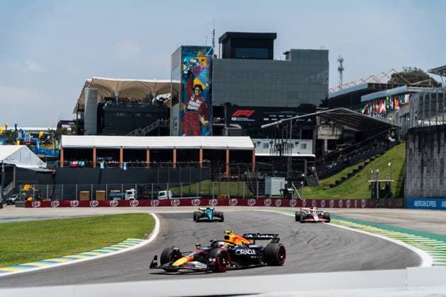 Formula?1?MSC?Cruises?Grande?Prêmio?de?São?Paulo?2025 Gabriela Testa OVERTAKE MAXPPP - São?Paulo 07 11 2025 01 VERSTAPPEN Max (nld), Oracle Red Bull Racing, action at the Formula 1 MSC Cruises Grande Prêmio de São Paulo 2025, the 21st round of the 2025 FIA Formula 1 World Championship, WM, Weltmeisterschaft at the Autódromo José Carlos Pace in São Paulo, interlaces, Brazil, from 6 to 9 November 2025 São?Paulo Autódromo José?Carlos?Pace, Interlagos Brazil  Copyright: xOVERTAKE MAXPPPxGabrielaxTestax OVT202511084433 OVT202511084433