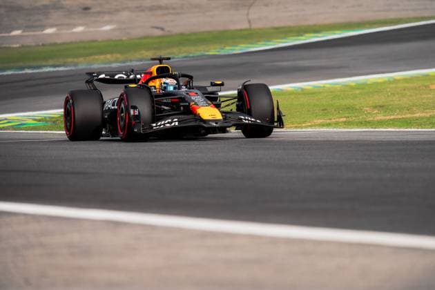 Formula?1?MSC?Cruises?Grande?Prêmio?de?São?Paulo?2025 Gabriela Testa OVERTAKE MAXPPP - São?Paulo 07 11 2025 01 VERSTAPPEN Max (nld), Oracle Red Bull Racing, action at the Formula 1 MSC Cruises Grande Prêmio de São Paulo 2025, the 21st round of the 2025 FIA Formula 1 World Championship, WM, Weltmeisterschaft at the Autódromo José Carlos Pace in São Paulo, interlaces, Brazil, from 6 to 9 November 2025 São?Paulo Autódromo José?Carlos?Pace, Interlagos Brazil  Copyright: xOVERTAKE MAXPPPxGabrielaxTestax OVT202511084515 OVT202511084515