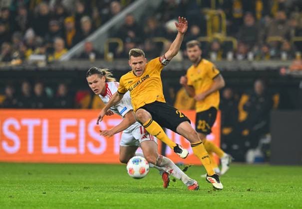v.l.: Artem Stepanov (Nürnberg) gegen Niklas Hauptmann (Dresden), 07.11.2025, Fussball, GER, Saison 2025 2026, 2. Bundesliga, Zweite Liga, 12. Spieltag, Rudolf-Harbig-Stadion Dresden, SG Dynamo Dresden - 1. FC Nürnberg, DFB AND DFL REGULATIONS PROHIBIT ANY USE OF PHOTOGRAPHS as IMAGE SEQUENCES and or QUASI-VIDEO,