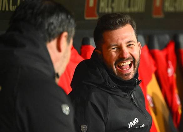 v.l.: Dresdens Thomas Brendel (Geschäftsführer mit Christian Knoll (Dresden, Leiter Lizenzbereich), 07.11.2025, Fussball, GER, Saison 2025 2026, 2. Bundesliga, Zweite Liga, 12. Spieltag, Rudolf-Harbig-Stadion Dresden, SG Dynamo Dresden - 1. FC Nürnberg, DFB AND DFL REGULATIONS PROHIBIT ANY USE OF PHOTOGRAPHS as IMAGE SEQUENCES and or QUASI-VIDEO,
