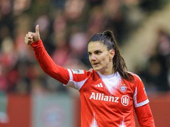 Bayerns 9 Jovana DAMNJANOVIC. Frauenfussball: Muenchen - Berlin 4:0. Frauen - Fußball - Bundesliga, FC Bayern München - 1. FC Union Berlin, 10.Spieltag, Saison 2025-2026, am 7.11.2025 in Muenchen, F C B A Y E R N C A M P U S, Deutschland. Quelle Copyright Credit : Oryk HAIST