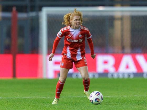 Bayerns 3 Stine Ballisager PEDERSEN. Frauenfussball: Muenchen - Berlin 4:0. Frauen - Fußball - Bundesliga, FC Bayern München - 1. FC Union Berlin, 10.Spieltag, Saison 2025-2026, am 7.11.2025 in Muenchen, F C B A Y E R N C A M P U S, Deutschland. Quelle Copyright Credit : Oryk HAIST