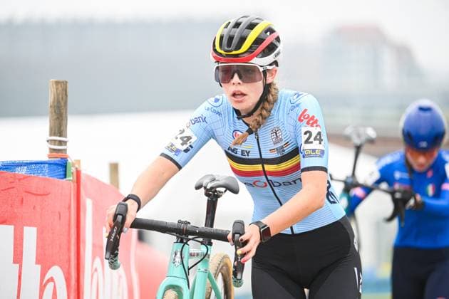 2025 UEC Cyclo-Cross EC - Women Juniors MIDDELKERKE, BELGIUM - NOVEMBER 08 : Peeters Zita (BEL) in action during the 2025 UEC Cyclo-Cross European Championships for Women Juniors on November 08, 2025 in Middelkerke, Belgium, 08 11 2025 Middelkerke Belgium  Copyright: xNicoxVereeckenx