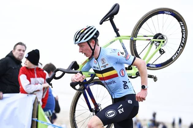 Belgian Arthur van den Boer pictured in action during the U23 men race at the UEC Cyclocross European Championships, Saturday 08 November 2025, in Middelkerke. JASPERxJACOBS  x140159842x