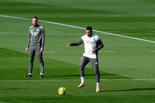 November 8, 2025, Valdebebas, Madrid, Spain: Kylian Mbappe during the Real Madrid training session ahead their upcoming Spanish League, LaLiga EA Sports, football match against Rayo Vallecano at Ciudad Deportiva Real Madrid on November 8, 2025, in Valdebebas, Madrid, Spain. Valdebebas Spain - ZUMAa181 20251108_zaa_a181_021 Copyright: xDennisxAgyemanx