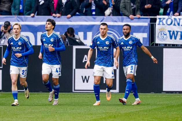 Hasan Kurucay of Schalke 04 celebrates with teammates after scoring his teams first goal FC Schalke 04 v SV Elversberg, 2. Bundesliga, FC Schalke 04 v SV Elversberg, Veltins-Arena, November 8, 2025, Gelsenkirchen, Germany.