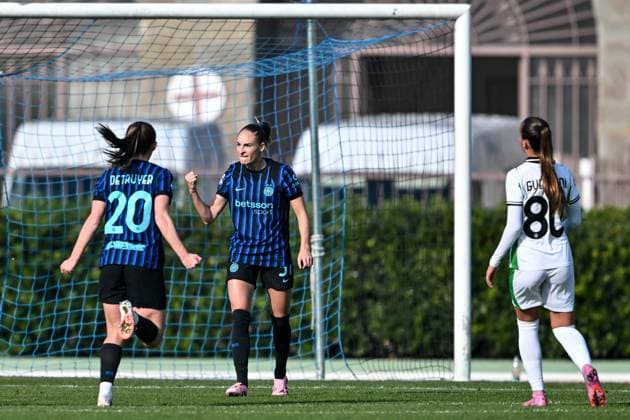 Cm Milano 09 11 25 - campionato di calcio serie A femminile Inter-Sassuolo foto Cristiano Mazzi Image nella foto: esultanza gol Tessa Wullaert 