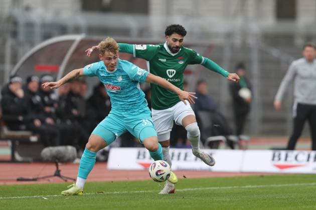 Florian Bähr Florian Bähr ( 39, TSG Hoffenheim II) und Ekin Celebi ( 11, 1. FC Schweinfurt 1905), DFL DFB REGULATES PROHIBIT ANY USE OF PHOTOGRAPHS AS IMAGE SEQUENCES AND OR QUASI-VIDEO Schweinfurt Sachs-Stadion Bayern Deutschland