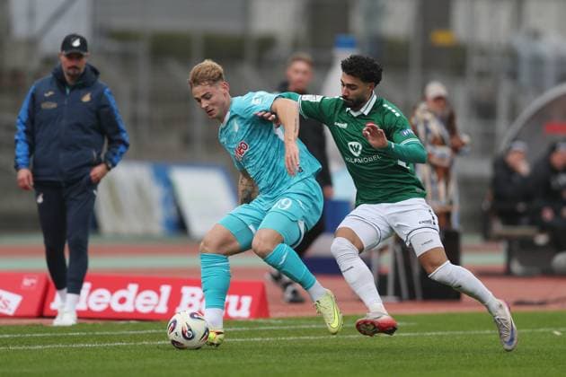 Florian Bähr Florian Bähr ( 39, TSG Hoffenheim II) und Ekin Celebi ( 11, 1. FC Schweinfurt 1905), DFL DFB REGULATES PROHIBIT ANY USE OF PHOTOGRAPHS AS IMAGE SEQUENCES AND OR QUASI-VIDEO Schweinfurt Sachs-Stadion Bayern Deutschland