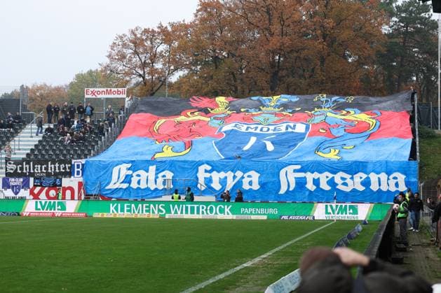 08.11.2025, Fussball, Herren, Regionalliga Nord, 18. Spieltag, SV Meppen - BSV Kickers Emden Fanblock Emden