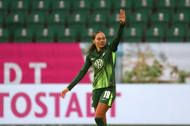 VfL - Frankfurt, BL Frauen Wolfsburg, 08.11.2025, FUßBALL - VfL Wolfsburg vs. Eintracht Frankfurt, Google Pixel Frauen-Bundesliga, Saison 2025 26. Kessya Bussy (VfL Wolfsburg) jubelt nach ihrem Tor zum 1:0 Wolfsburg